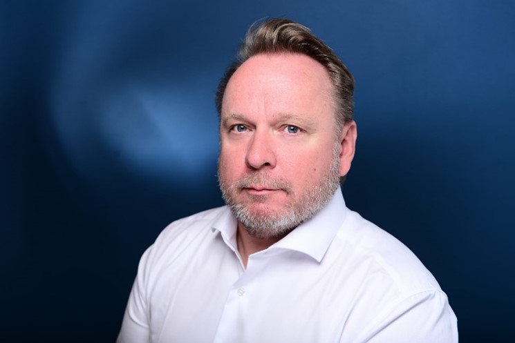 Interview mit der IHK – DigiFors im Kampf gegen die Cyberkriminalität 2 Interview mit der IHK – DigiFors im Kampf gegen die Cyberkriminalität Kampf gegen die Cyberkriminalität